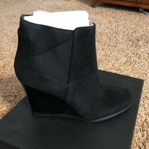 Tahari Cora booties